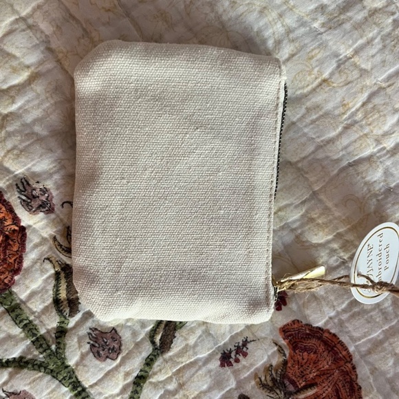NWT Embroidered Coin Purse - Picture 3 of 4